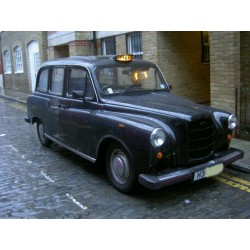 Carbodies FX4 London Taxi -...